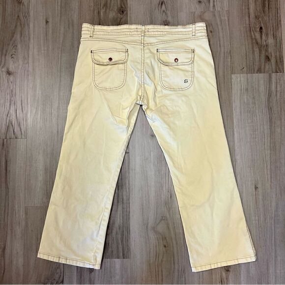 Vintage y2k Spoon capris in light yellow sz 13 low rise. - Picture 3 of 14